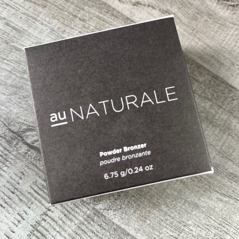 BRAND NEW IN BOX Au Naturale  Powder Bronzer " Warm" (exp. 6/25/2025) COSMETICS